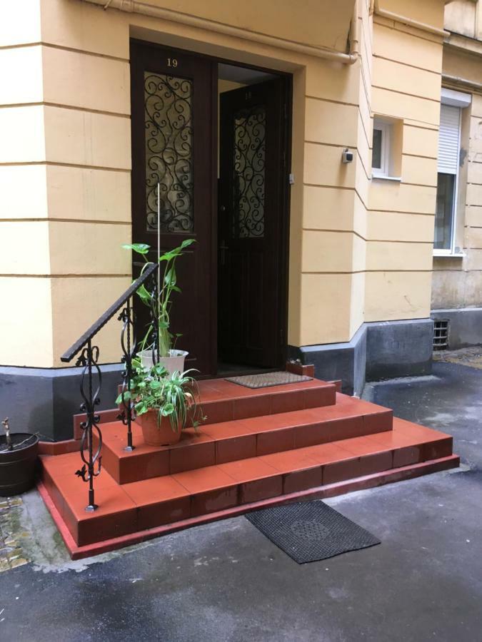 Romantik Eko Apartment Lviv Dış mekan fotoğraf